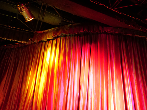 配信対応ステージ照明